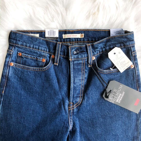 NWT Levi’s Premium Wedgie Straight Frayed Hem - Picture 5 of 7
